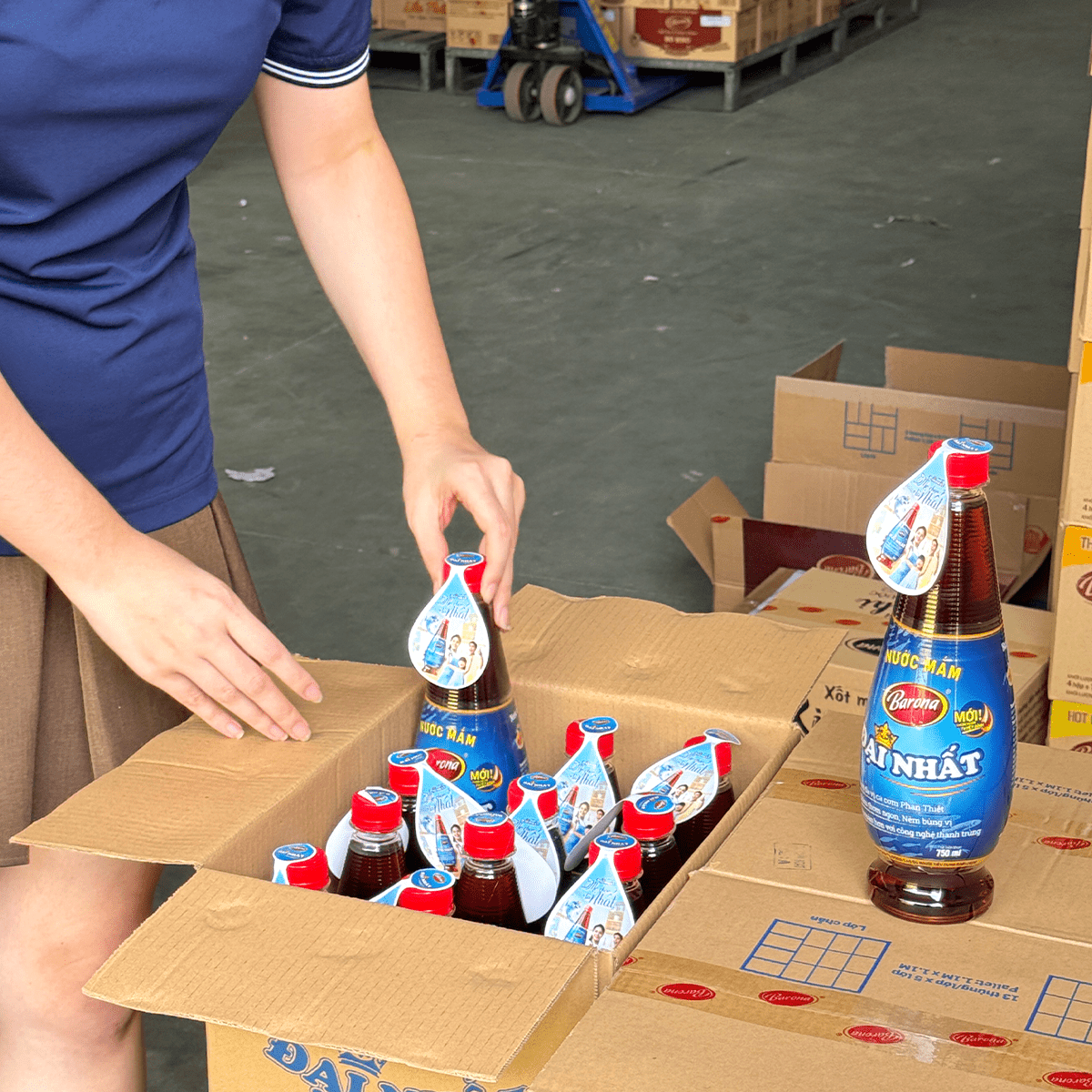 nuoc-mam-dai-nhat-chung-tay-cuu-tro-ba-con-vung-lu-mien-trung-10